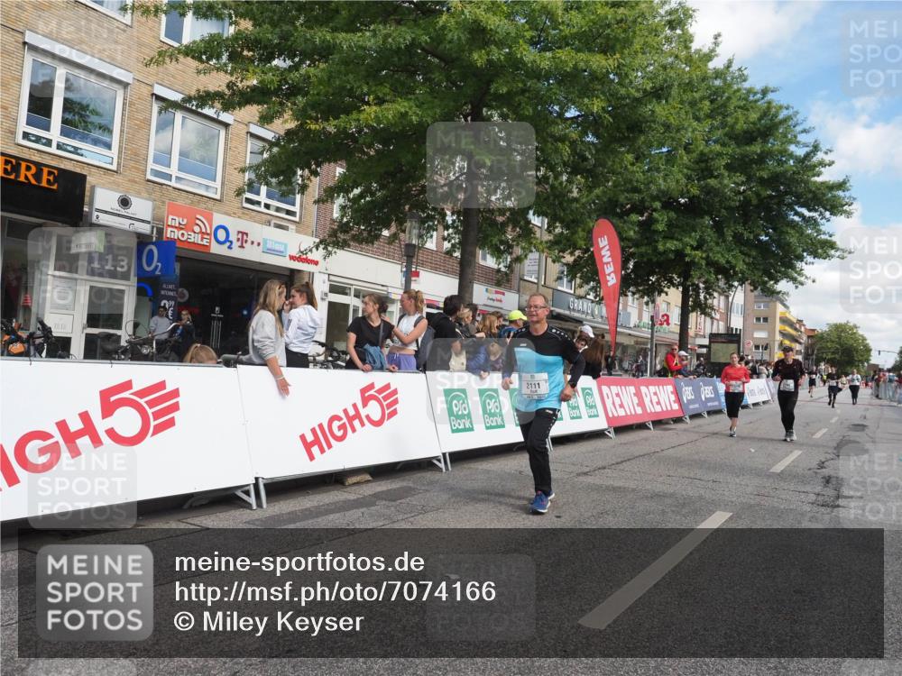15.09.2024 - PSD Bank Halbmarathon Miley Keyser http://msf.ph/oto/7074166 15.09.2024 12:30:21 Ziel 1390, 2111, 2251, 2299, 2889, 3206, 3276, 3349 meine-sportfotos.de