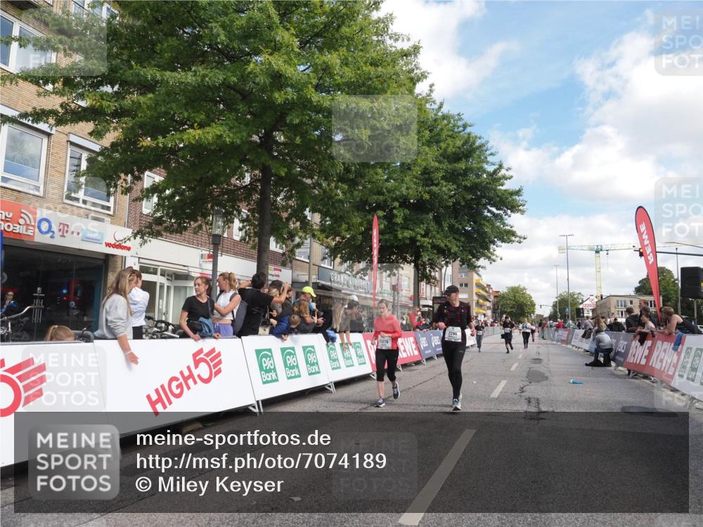 15.09.2024 - PSD Bank Halbmarathon Miley Keyser http://msf.ph/oto/7074189 15.09.2024 12:30:24 Ziel 1390, 2111, 2251, 2299, 2889, 3206, 3261, 3276, 3349 meine-sportfotos.de