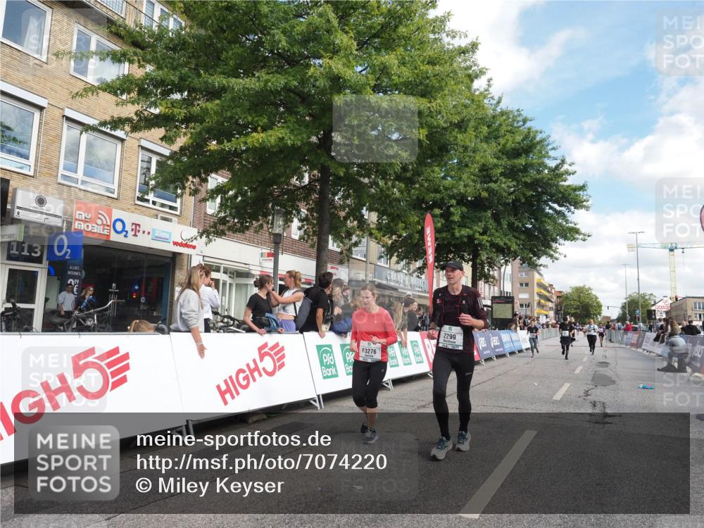 15.09.2024 - PSD Bank Halbmarathon Miley Keyser http://msf.ph/oto/7074220 15.09.2024 12:30:25 Ziel 2111, 2251, 2299, 3206, 3261, 3276, 3346, 3349 meine-sportfotos.de