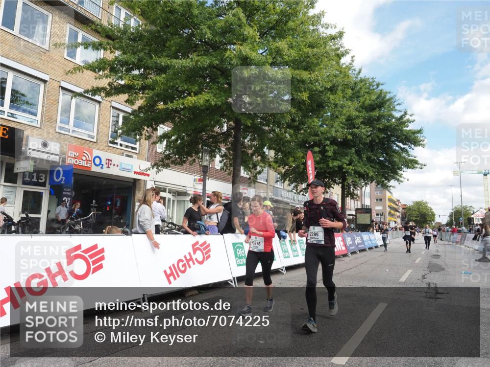 15.09.2024 - PSD Bank Halbmarathon Miley Keyser http://msf.ph/oto/7074225 15.09.2024 12:30:25 Ziel 2111, 2251, 2299, 3206, 3261, 3276, 3346, 3349 meine-sportfotos.de