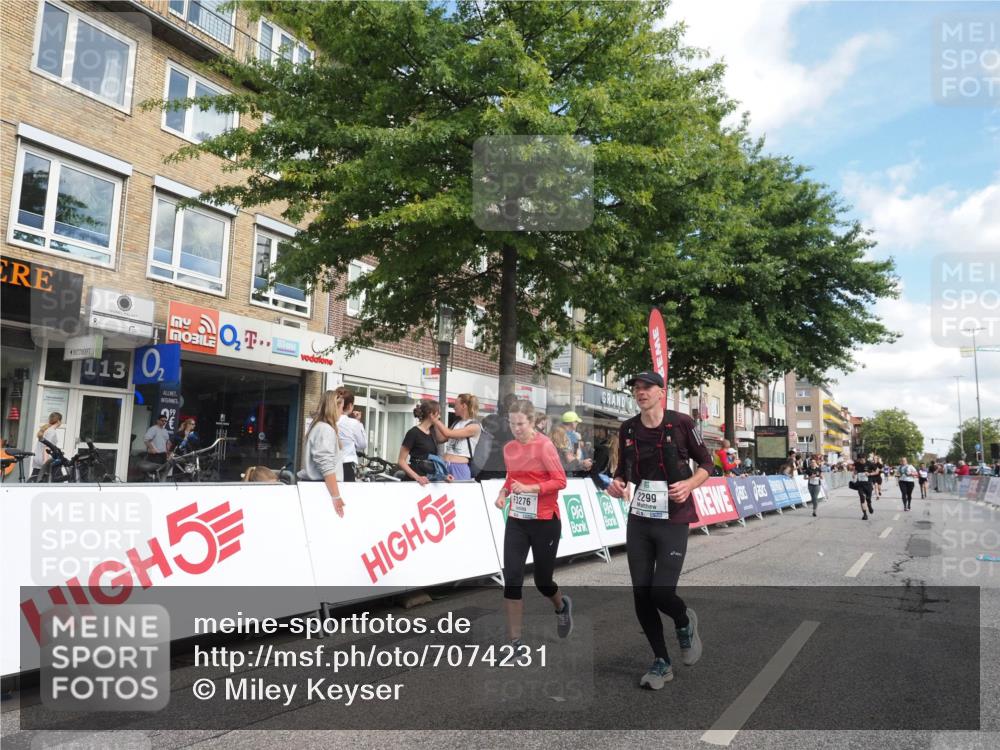 15.09.2024 - PSD Bank Halbmarathon Miley Keyser http://msf.ph/oto/7074231 15.09.2024 12:30:25 Ziel 2111, 2251, 2299, 3206, 3261, 3276, 3346, 3349 meine-sportfotos.de