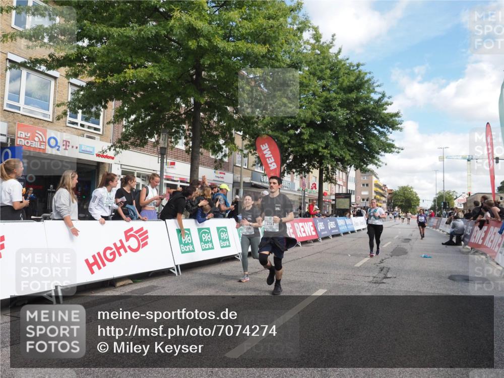 15.09.2024 - PSD Bank Halbmarathon Miley Keyser http://msf.ph/oto/7074274 15.09.2024 12:30:30 Ziel 2111, 2251, 2299, 2447, 3206, 3261, 3276, 3346 meine-sportfotos.de