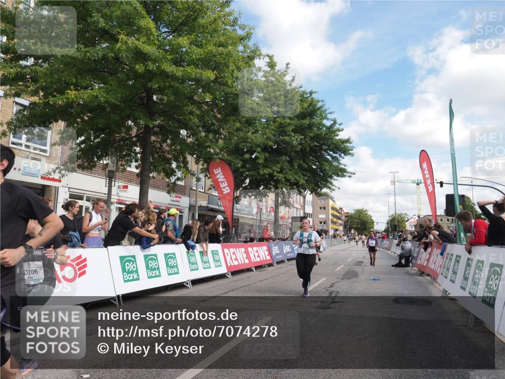 15.09.2024 - PSD Bank Halbmarathon Miley Keyser http://msf.ph/oto/7074278 15.09.2024 12:30:31 Ziel 2111, 2251, 2299, 2447, 3206, 3261, 3276, 3346 meine-sportfotos.de
