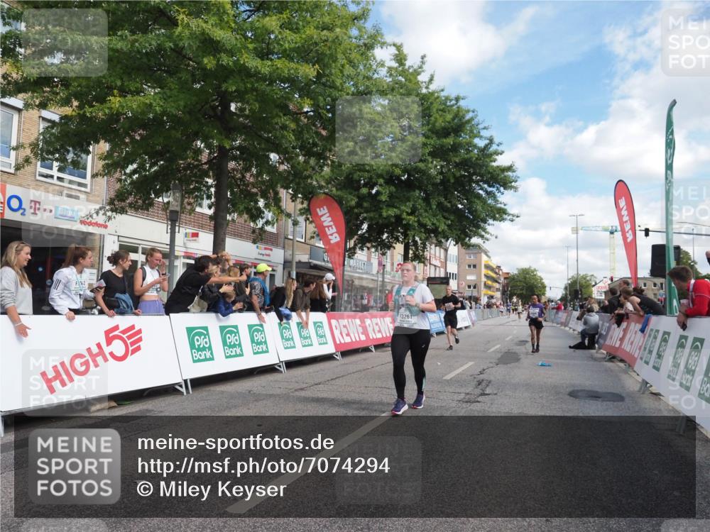 15.09.2024 - PSD Bank Halbmarathon Miley Keyser http://msf.ph/oto/7074294 15.09.2024 12:30:32 Ziel 2111, 2251, 2299, 2447, 3206, 3261, 3276, 3346 meine-sportfotos.de