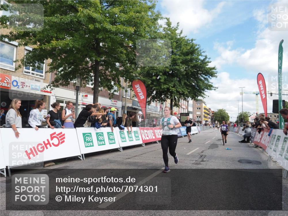 15.09.2024 - PSD Bank Halbmarathon Miley Keyser http://msf.ph/oto/7074301 15.09.2024 12:30:32 Ziel 2111, 2251, 2299, 2447, 3206, 3261, 3276, 3346 meine-sportfotos.de