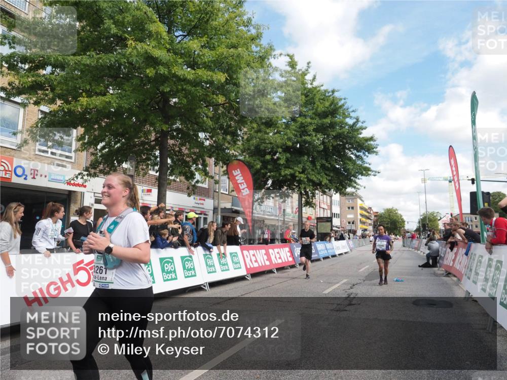 15.09.2024 - PSD Bank Halbmarathon Miley Keyser http://msf.ph/oto/7074312 15.09.2024 12:30:33 Ziel 2111, 2251, 2299, 2447, 3206, 3261, 3276, 3346 meine-sportfotos.de