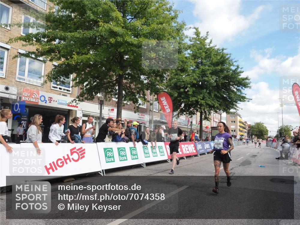 15.09.2024 - PSD Bank Halbmarathon Miley Keyser http://msf.ph/oto/7074358 15.09.2024 12:30:35 Ziel 2111, 2251, 2299, 2447, 3206, 3261, 3276, 3346 meine-sportfotos.de