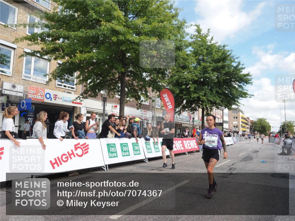 15.09.2024 - PSD Bank Halbmarathon Miley Keyser http://msf.ph/oto/7074367 15.09.2024 12:30:35 Ziel 2111, 2251, 2299, 2447, 3206, 3261, 3276, 3346 meine-sportfotos.de