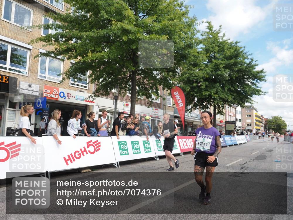 15.09.2024 - PSD Bank Halbmarathon Miley Keyser http://msf.ph/oto/7074376 15.09.2024 12:30:35 Ziel 2111, 2251, 2299, 2447, 3206, 3261, 3276, 3346 meine-sportfotos.de