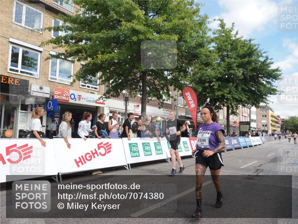 15.09.2024 - PSD Bank Halbmarathon Miley Keyser http://msf.ph/oto/7074380 15.09.2024 12:30:35 Ziel 2111, 2251, 2299, 2447, 3206, 3261, 3276, 3346 meine-sportfotos.de
