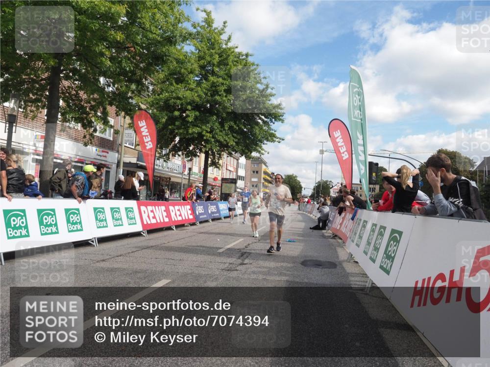 15.09.2024 - PSD Bank Halbmarathon Miley Keyser http://msf.ph/oto/7074394 15.09.2024 12:30:45 Ziel 2152, 2347, 2447, 3134, 3261, 3346, 3352 meine-sportfotos.de