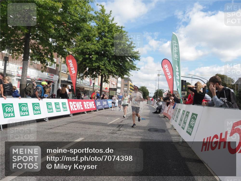 15.09.2024 - PSD Bank Halbmarathon Miley Keyser http://msf.ph/oto/7074398 15.09.2024 12:30:45 Ziel 2152, 2347, 2447, 3134, 3261, 3346, 3352 meine-sportfotos.de