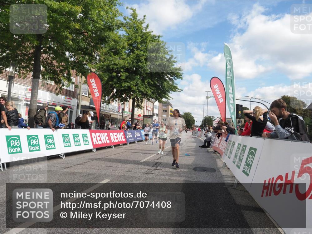 15.09.2024 - PSD Bank Halbmarathon Miley Keyser http://msf.ph/oto/7074408 15.09.2024 12:30:46 Ziel 2152, 2347, 2447, 3134, 3261, 3346, 3352 meine-sportfotos.de
