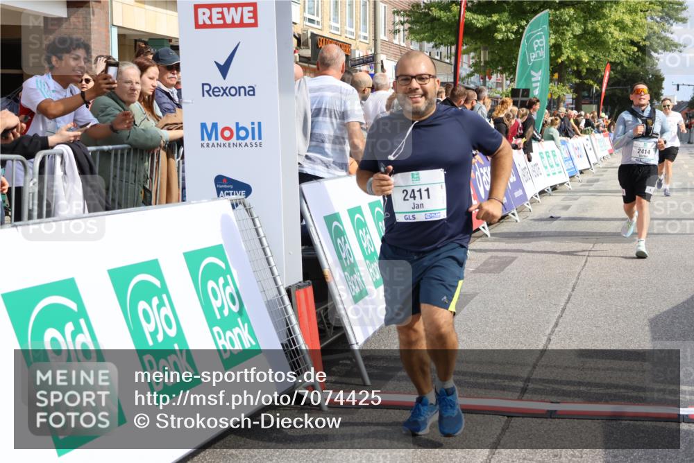 15.09.2024 - PSD Bank Halbmarathon Strokosch-Dieckow http://msf.ph/oto/7074425 15.09.2024 12:33:02 Ziel 2411, 2414, 2425, 3045, 3358, 3368 meine-sportfotos.de