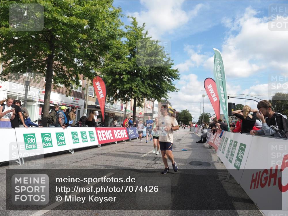 15.09.2024 - PSD Bank Halbmarathon Miley Keyser http://msf.ph/oto/7074426 15.09.2024 12:30:46 Ziel 2152, 2347, 2447, 3134, 3261, 3346, 3352 meine-sportfotos.de