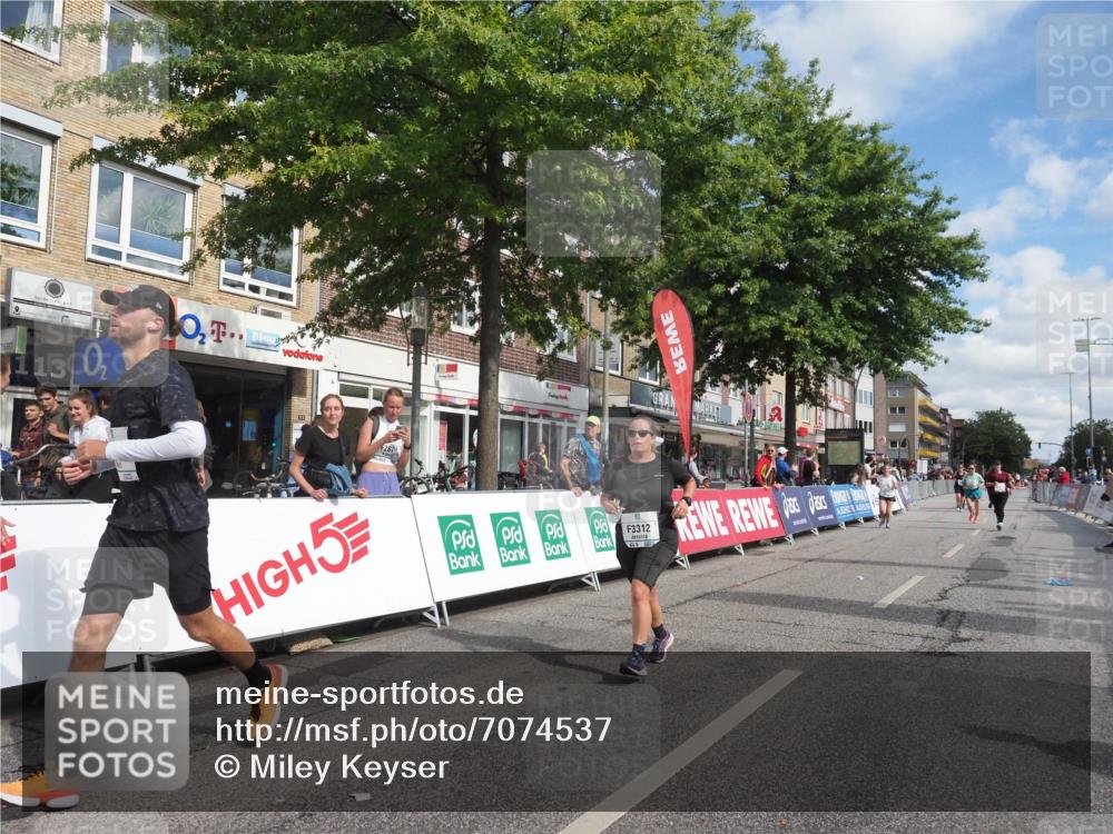 15.09.2024 - PSD Bank Halbmarathon Miley Keyser http://msf.ph/oto/7074537 15.09.2024 12:31:01 Ziel 2152, 2261, 2347, 3134, 3211, 3279, 3312, 3352, 3414, 3416 meine-sportfotos.de