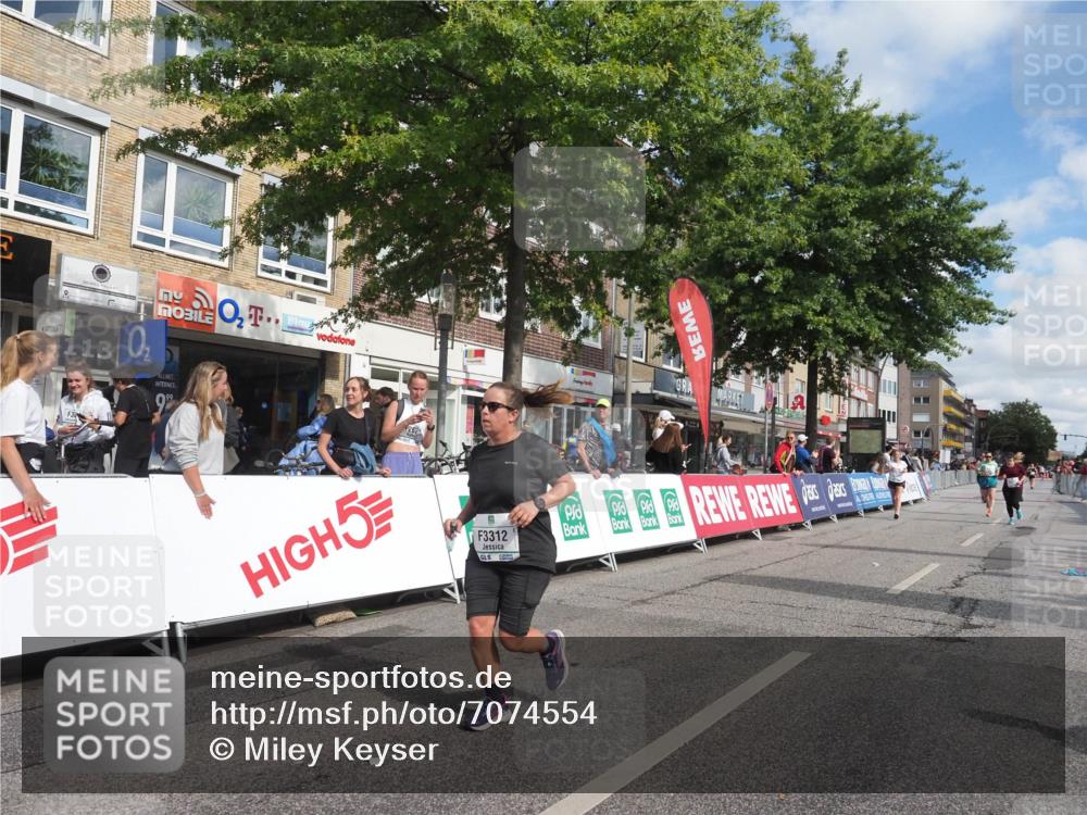 15.09.2024 - PSD Bank Halbmarathon Miley Keyser http://msf.ph/oto/7074554 15.09.2024 12:31:01 Ziel 2152, 2261, 2347, 3134, 3211, 3279, 3312, 3352, 3414, 3416 meine-sportfotos.de