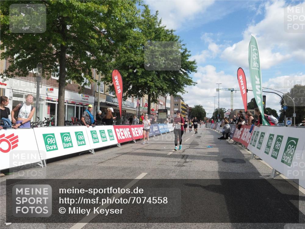 15.09.2024 - PSD Bank Halbmarathon Miley Keyser http://msf.ph/oto/7074558 15.09.2024 12:31:04 Ziel 2259, 2261, 2858, 3211, 3279, 3312, 3414, 3416, 3542 meine-sportfotos.de