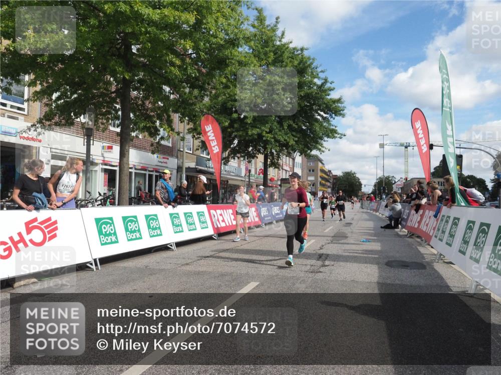 15.09.2024 - PSD Bank Halbmarathon Miley Keyser http://msf.ph/oto/7074572 15.09.2024 12:31:05 Ziel 2259, 2261, 2858, 3211, 3279, 3312, 3414, 3416, 3542 meine-sportfotos.de