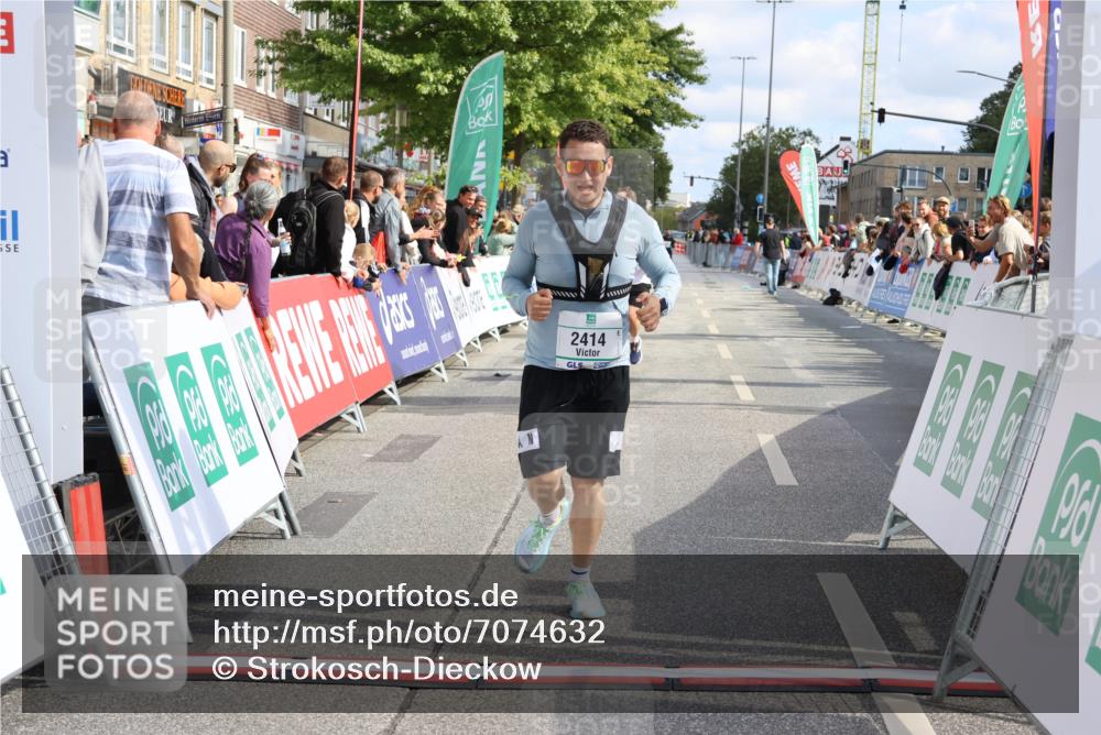 15.09.2024 - PSD Bank Halbmarathon Strokosch-Dieckow http://msf.ph/oto/7074632 15.09.2024 12:33:04 Ziel 2411, 2414, 2425, 3045, 3358, 3368 meine-sportfotos.de
