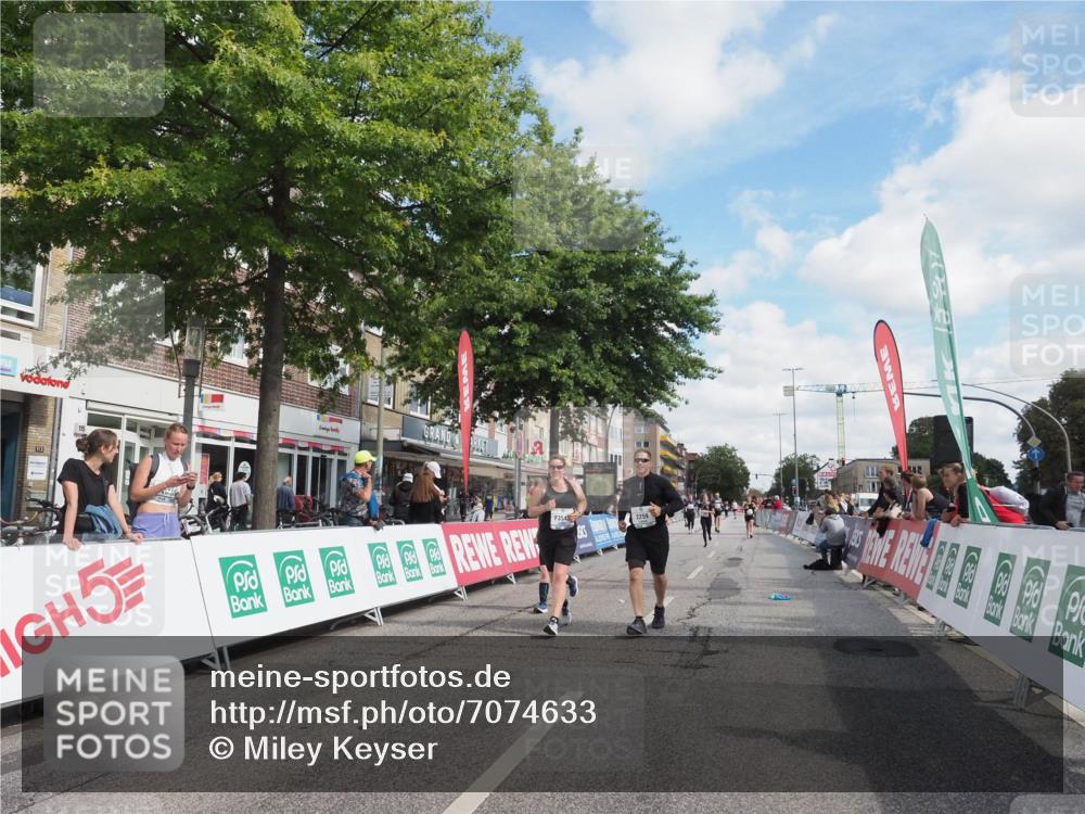 15.09.2024 - PSD Bank Halbmarathon Miley Keyser http://msf.ph/oto/7074633 15.09.2024 12:31:10 Ziel 1948, 2259, 2261, 2858, 3089, 3211, 3279, 3312, 3414, 3416, 3486, 3542 meine-sportfotos.de