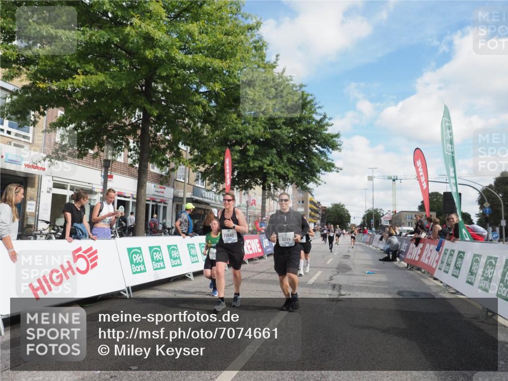 15.09.2024 - PSD Bank Halbmarathon Miley Keyser http://msf.ph/oto/7074661 15.09.2024 12:31:11 Ziel 1948, 2259, 2261, 2858, 3089, 3211, 3279, 3312, 3414, 3416, 3486, 3542 meine-sportfotos.de