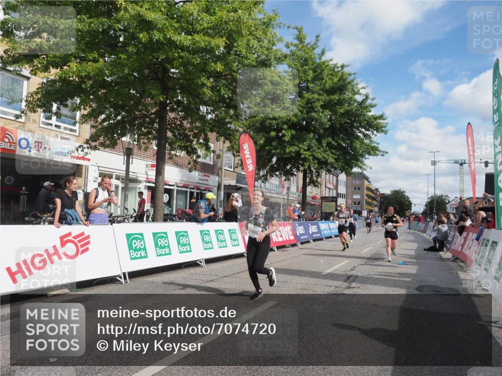 15.09.2024 - PSD Bank Halbmarathon Miley Keyser http://msf.ph/oto/7074720 15.09.2024 12:31:17 Ziel 1948, 1961, 2259, 2858, 3089, 3279, 3309, 3414, 3416, 3486, 3542 meine-sportfotos.de