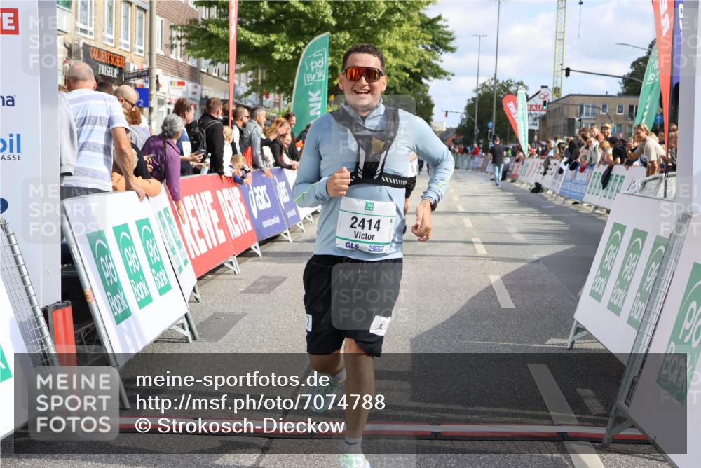 15.09.2024 - PSD Bank Halbmarathon Strokosch-Dieckow http://msf.ph/oto/7074788 15.09.2024 12:33:05 Ziel 2411, 2414, 2425, 3045, 3358, 3368 meine-sportfotos.de