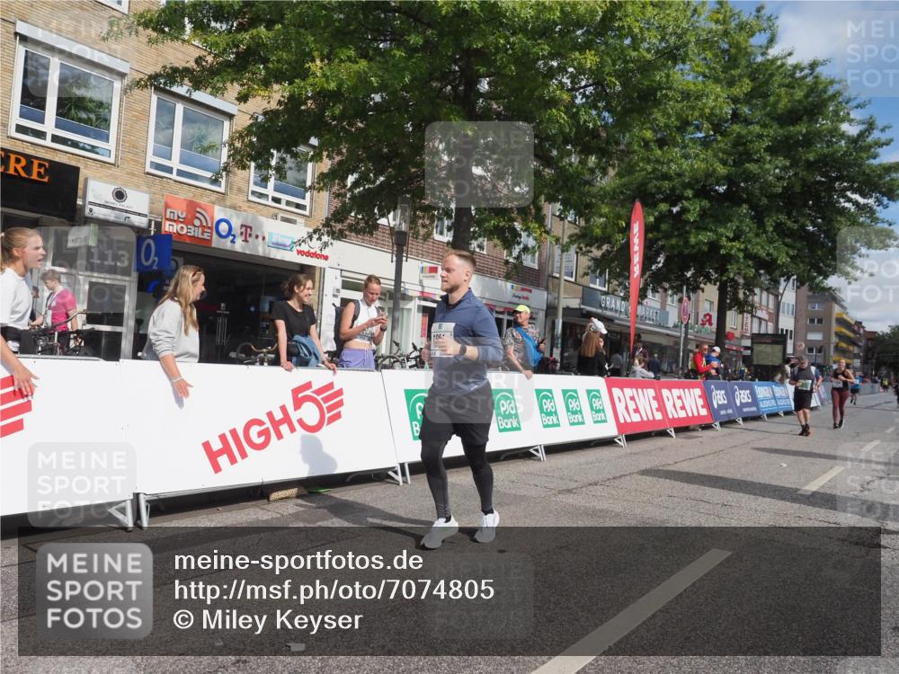 15.09.2024 - PSD Bank Halbmarathon Miley Keyser http://msf.ph/oto/7074805 15.09.2024 12:31:23 Ziel 1948, 1961, 2259, 2858, 3089, 3309, 3416, 3486, 3542 meine-sportfotos.de