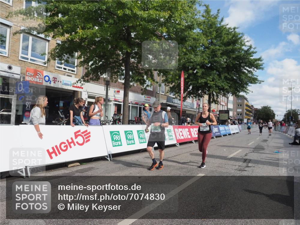 15.09.2024 - PSD Bank Halbmarathon Miley Keyser http://msf.ph/oto/7074830 15.09.2024 12:31:28 Ziel 1866, 1948, 1961, 2887, 3089, 3309, 3486 meine-sportfotos.de