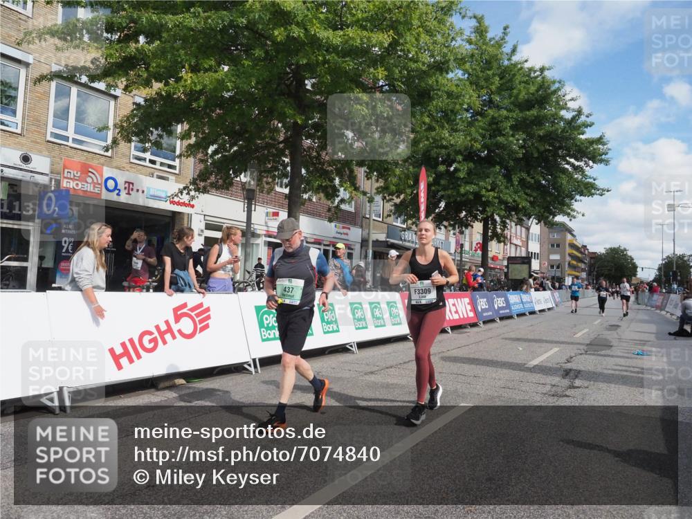 15.09.2024 - PSD Bank Halbmarathon Miley Keyser http://msf.ph/oto/7074840 15.09.2024 12:31:28 Ziel 1866, 1948, 1961, 2887, 3089, 3309, 3486 meine-sportfotos.de