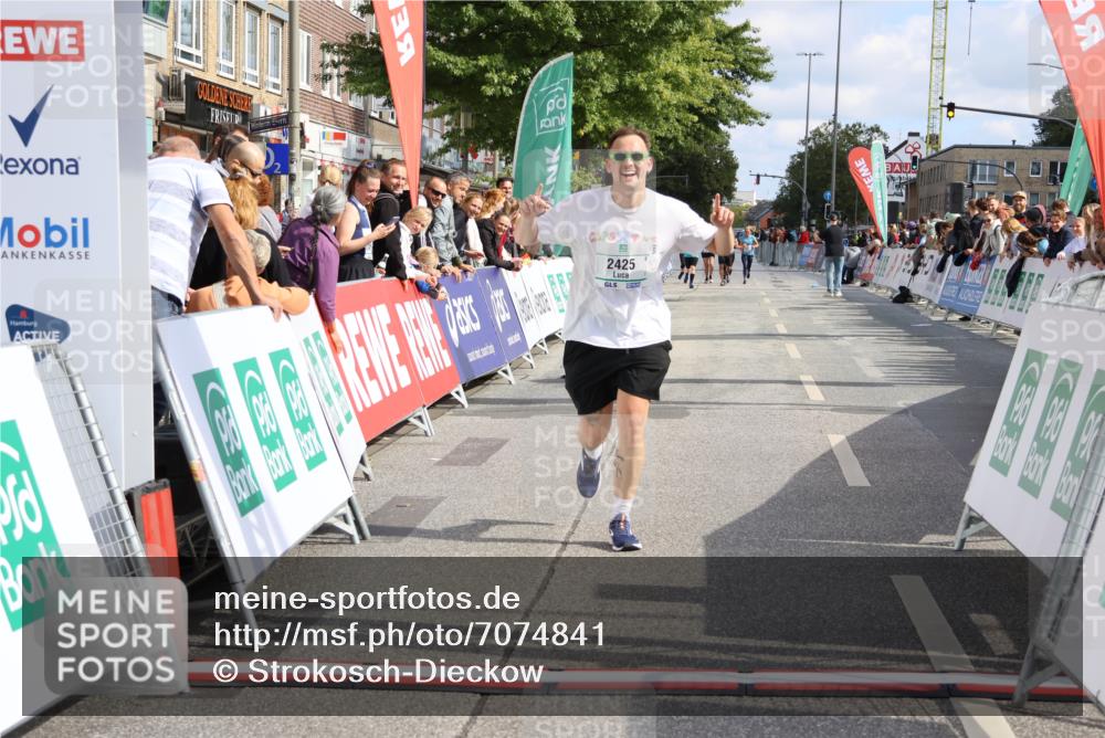 15.09.2024 - PSD Bank Halbmarathon Strokosch-Dieckow http://msf.ph/oto/7074841 15.09.2024 12:33:09 Ziel 2411, 2414, 2425, 3045, 3358 meine-sportfotos.de