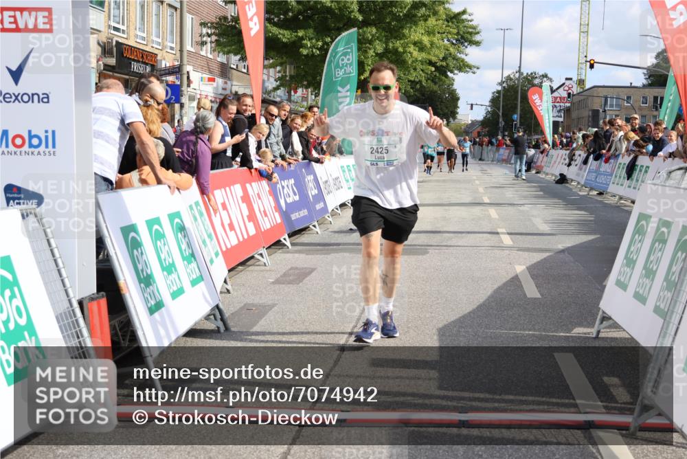 15.09.2024 - PSD Bank Halbmarathon Strokosch-Dieckow http://msf.ph/oto/7074942 15.09.2024 12:33:09 Ziel 2411, 2414, 2425, 3045, 3358 meine-sportfotos.de