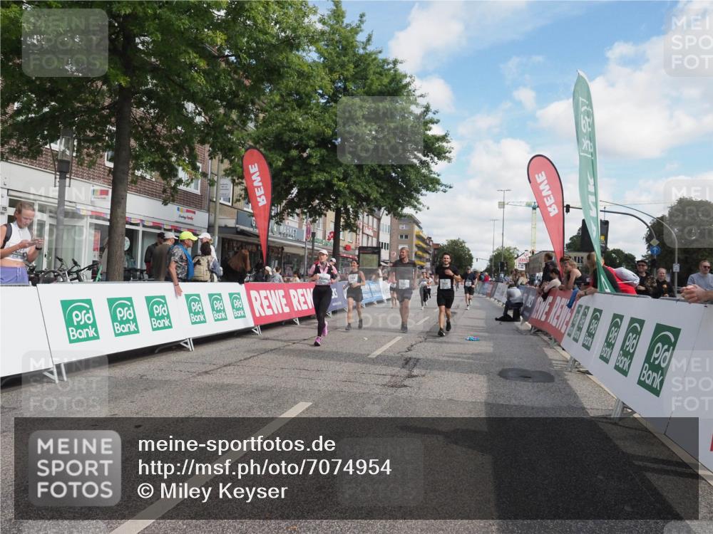 15.09.2024 - PSD Bank Halbmarathon Miley Keyser http://msf.ph/oto/7074954 15.09.2024 12:31:48 Ziel 1866, 2068, 2192, 2352, 2358, 2423, 2887, 3014, 3203, 3207, 3356, 3541 meine-sportfotos.de