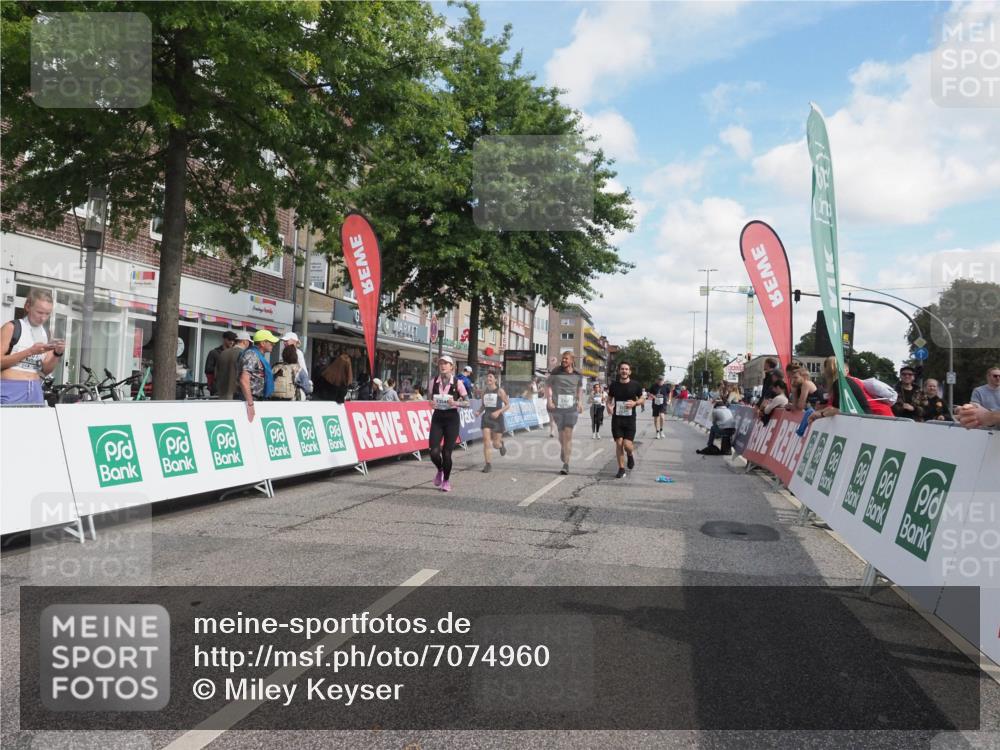 15.09.2024 - PSD Bank Halbmarathon Miley Keyser http://msf.ph/oto/7074960 15.09.2024 12:31:48 Ziel 1866, 2068, 2192, 2352, 2358, 2423, 2887, 3014, 3203, 3207, 3356, 3541 meine-sportfotos.de