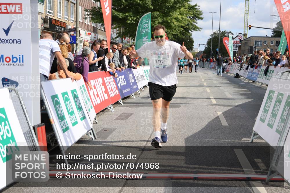 15.09.2024 - PSD Bank Halbmarathon Strokosch-Dieckow http://msf.ph/oto/7074968 15.09.2024 12:33:09 Ziel 2411, 2414, 2425, 3045, 3358 meine-sportfotos.de