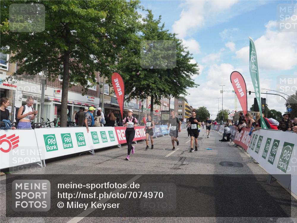 15.09.2024 - PSD Bank Halbmarathon Miley Keyser http://msf.ph/oto/7074970 15.09.2024 12:31:48 Ziel 1866, 2068, 2192, 2352, 2358, 2423, 2887, 3014, 3203, 3207, 3356, 3541 meine-sportfotos.de