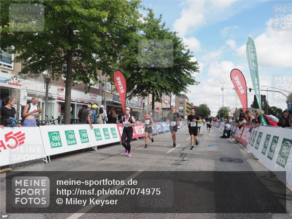 15.09.2024 - PSD Bank Halbmarathon Miley Keyser http://msf.ph/oto/7074975 15.09.2024 12:31:48 Ziel 1866, 2068, 2192, 2352, 2358, 2423, 2887, 3014, 3203, 3207, 3356, 3541 meine-sportfotos.de