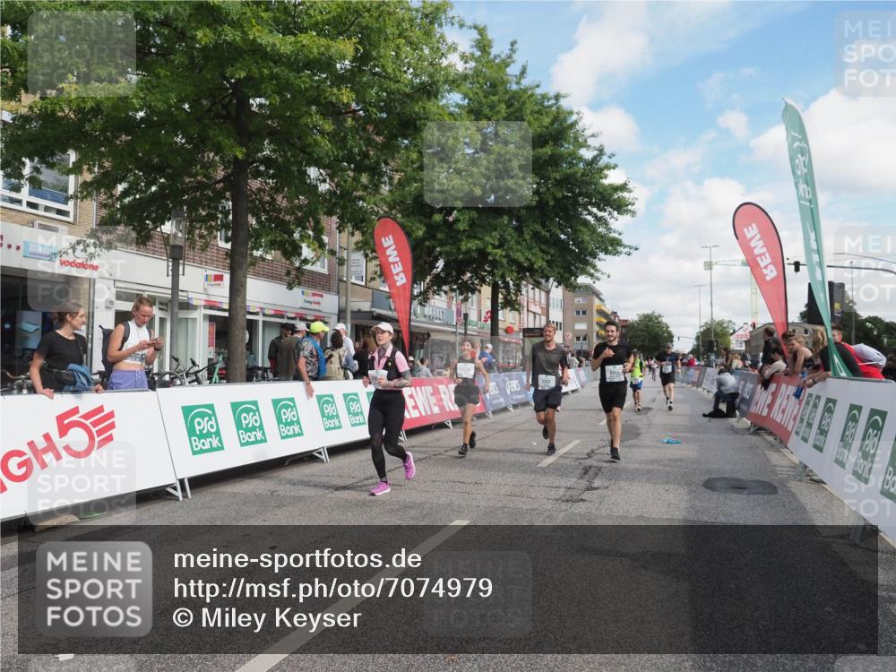 15.09.2024 - PSD Bank Halbmarathon Miley Keyser http://msf.ph/oto/7074979 15.09.2024 12:31:49 Ziel 1866, 2068, 2192, 2352, 2358, 2423, 2887, 3014, 3203, 3207, 3356, 3541 meine-sportfotos.de