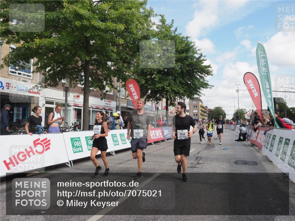 15.09.2024 - PSD Bank Halbmarathon Miley Keyser http://msf.ph/oto/7075021 15.09.2024 12:31:50 Ziel 1866, 2068, 2192, 2352, 2358, 2423, 2887, 3014, 3203, 3207, 3356, 3541 meine-sportfotos.de