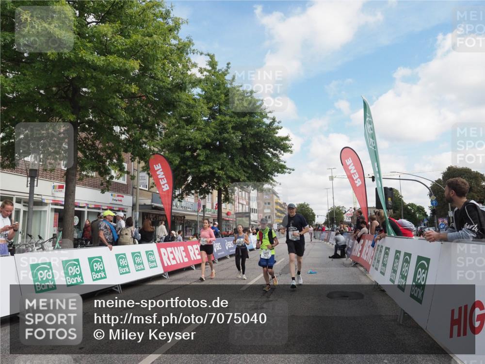 15.09.2024 - PSD Bank Halbmarathon Miley Keyser http://msf.ph/oto/7075040 15.09.2024 12:31:52 Ziel 2068, 2192, 2352, 2358, 2423, 3014, 3203, 3207, 3356, 3541 meine-sportfotos.de