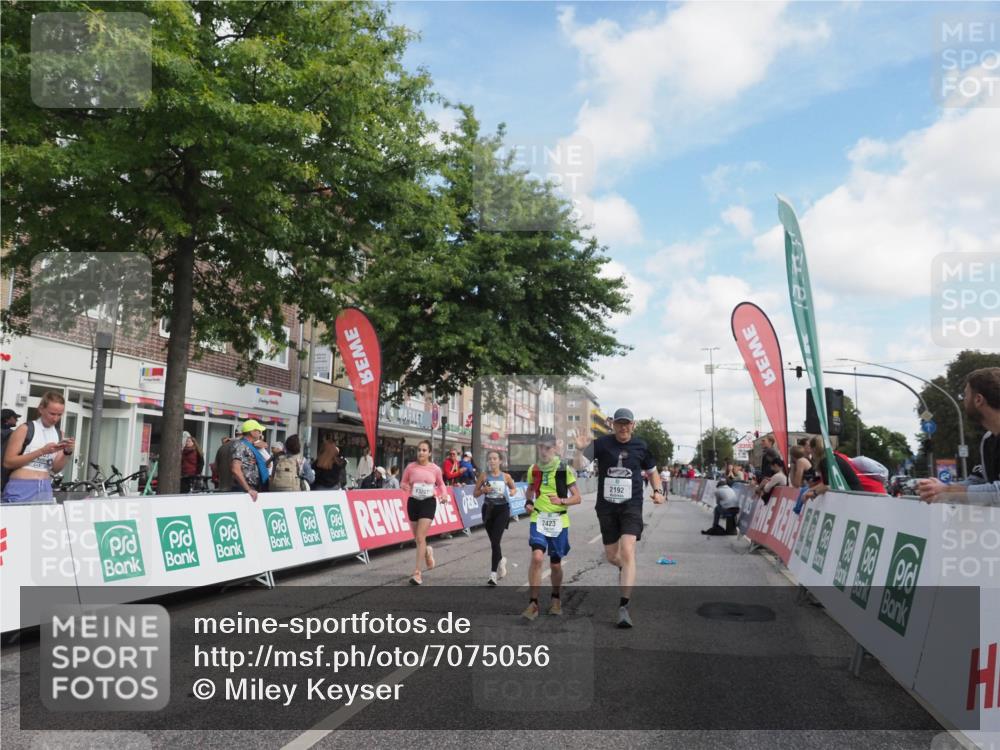 15.09.2024 - PSD Bank Halbmarathon Miley Keyser http://msf.ph/oto/7075056 15.09.2024 12:31:52 Ziel 2068, 2192, 2352, 2358, 2423, 3014, 3203, 3207, 3356, 3541 meine-sportfotos.de