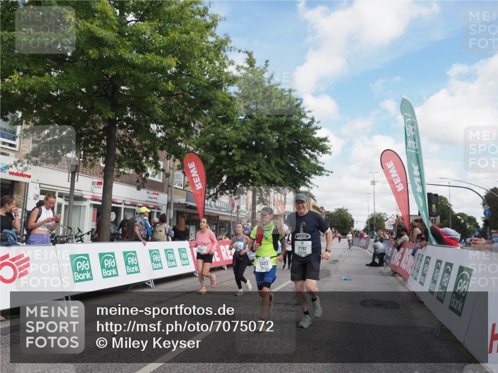 15.09.2024 - PSD Bank Halbmarathon Miley Keyser http://msf.ph/oto/7075072 15.09.2024 12:31:53 Ziel 2068, 2192, 2352, 2358, 2423, 3014, 3203, 3207, 3291, 3356, 3541 meine-sportfotos.de