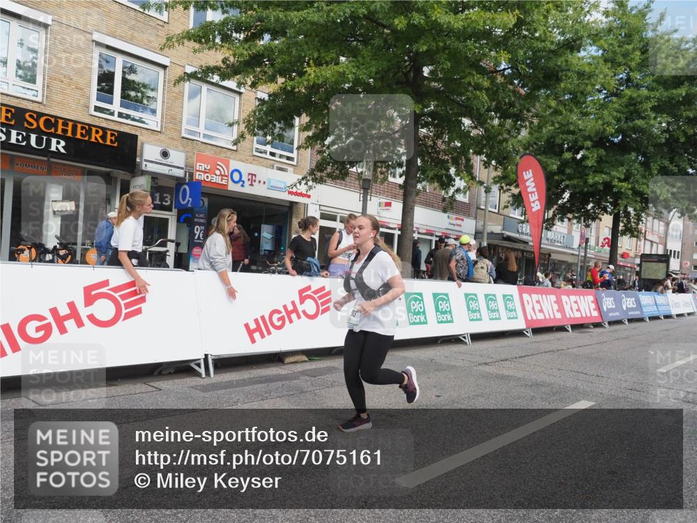 15.09.2024 - PSD Bank Halbmarathon Miley Keyser http://msf.ph/oto/7075161 15.09.2024 12:31:57 Ziel 2192, 2352, 2358, 2423, 3014, 3104, 3203, 3207, 3291, 3356, 3541 meine-sportfotos.de