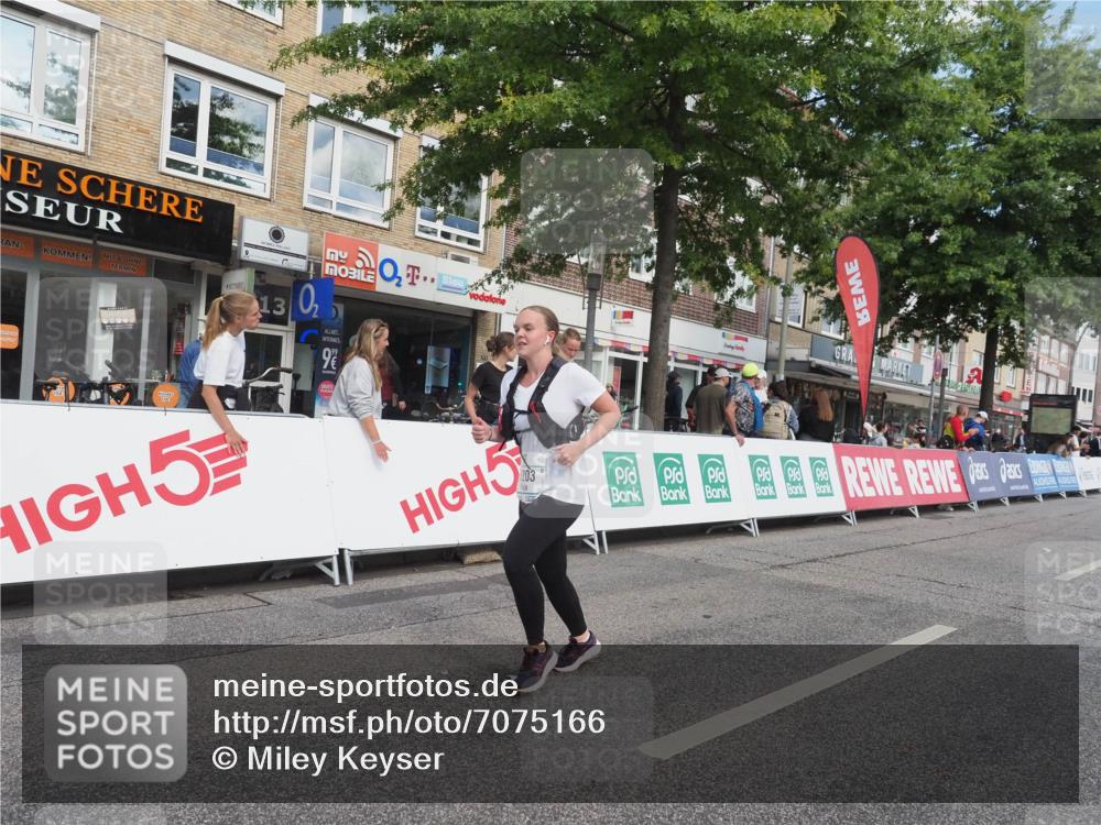 15.09.2024 - PSD Bank Halbmarathon Miley Keyser http://msf.ph/oto/7075166 15.09.2024 12:31:57 Ziel 2192, 2352, 2358, 2423, 3014, 3104, 3203, 3207, 3291, 3356, 3541 meine-sportfotos.de