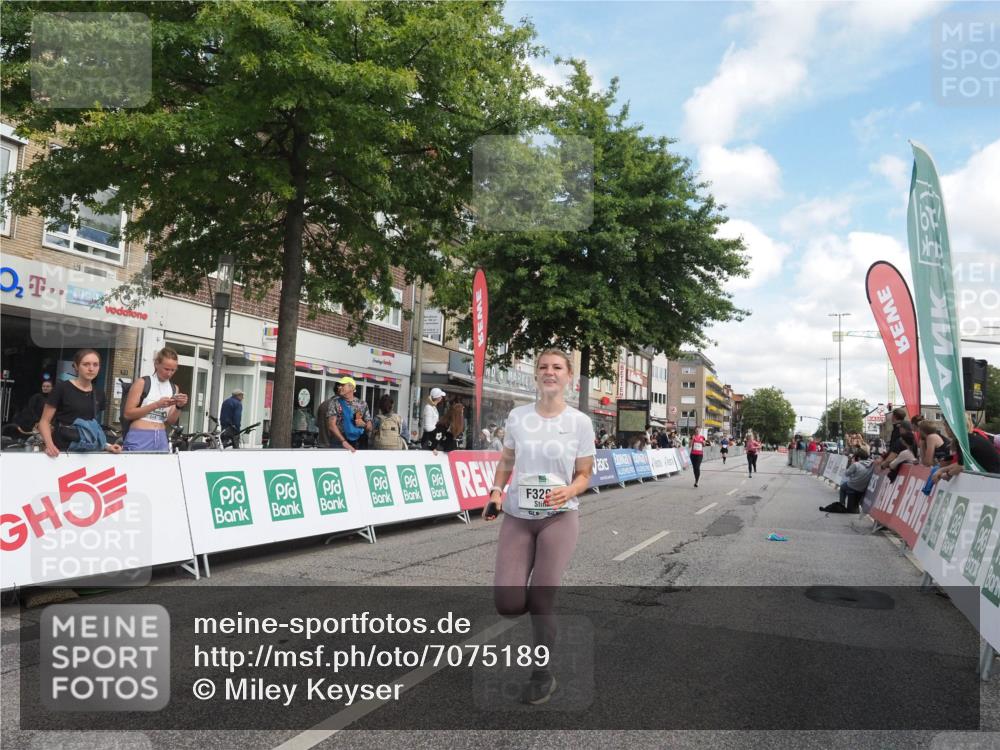 15.09.2024 - PSD Bank Halbmarathon Miley Keyser http://msf.ph/oto/7075189 15.09.2024 12:32:04 Ziel 2192, 2352, 2358, 2423, 2684, 3014, 3104, 3203, 3207, 3291, 3356 meine-sportfotos.de