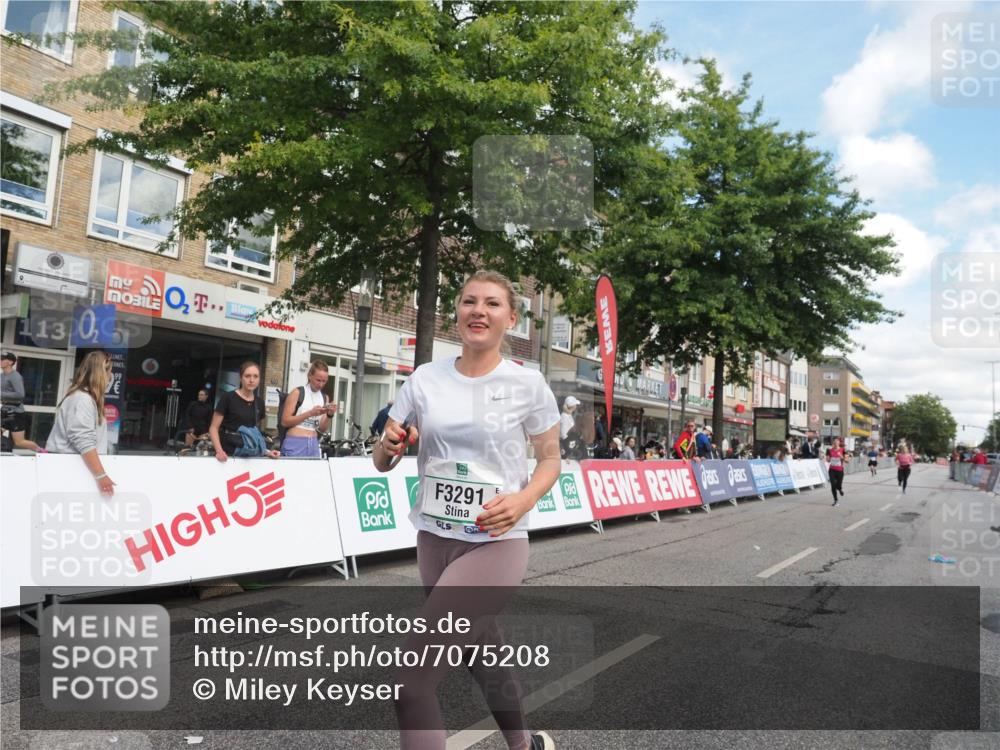 15.09.2024 - PSD Bank Halbmarathon Miley Keyser http://msf.ph/oto/7075208 15.09.2024 12:32:04 Ziel 2192, 2352, 2358, 2423, 2684, 3014, 3104, 3203, 3207, 3291, 3356 meine-sportfotos.de