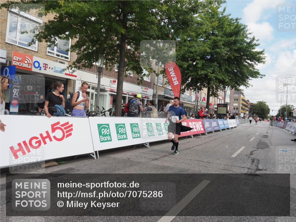15.09.2024 - PSD Bank Halbmarathon Miley Keyser http://msf.ph/oto/7075286 15.09.2024 12:32:17 Ziel 2375, 2684, 3104 meine-sportfotos.de