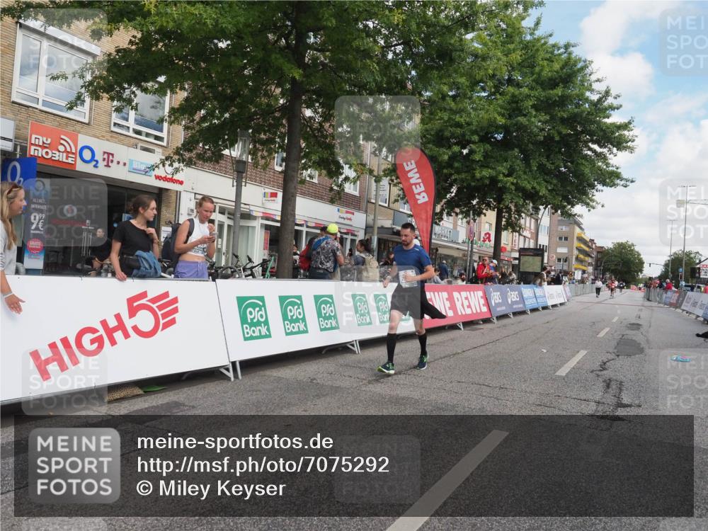 15.09.2024 - PSD Bank Halbmarathon Miley Keyser http://msf.ph/oto/7075292 15.09.2024 12:32:17 Ziel 2375, 2684, 3104 meine-sportfotos.de