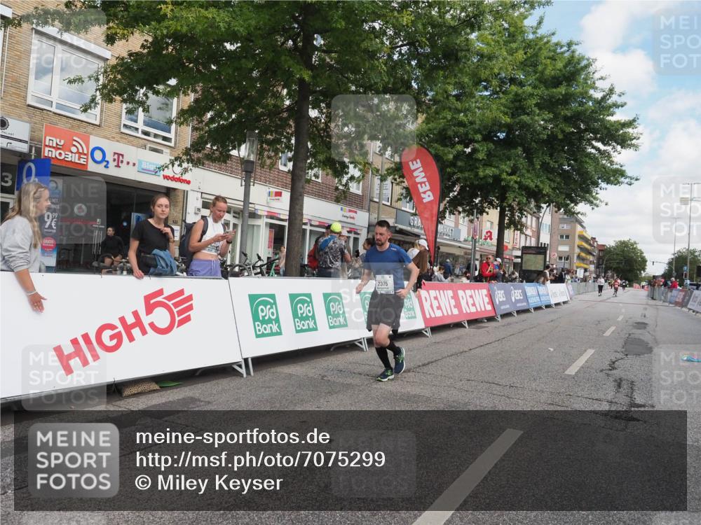 15.09.2024 - PSD Bank Halbmarathon Miley Keyser http://msf.ph/oto/7075299 15.09.2024 12:32:18 Ziel 2375, 2684, 3104 meine-sportfotos.de